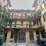 아파트 The Large Terrace Between Duomo And Navigli District *
