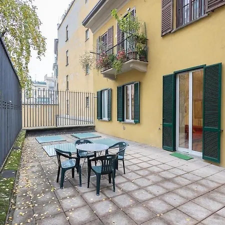 The Large Terrace Between Duomo And Navigli District Διαμέρισμα *