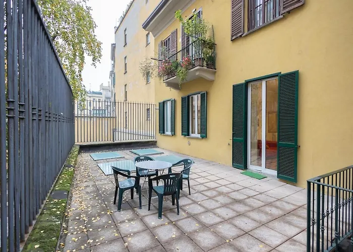The Large Terrace Between Duomo And Navigli District Διαμέρισμα *