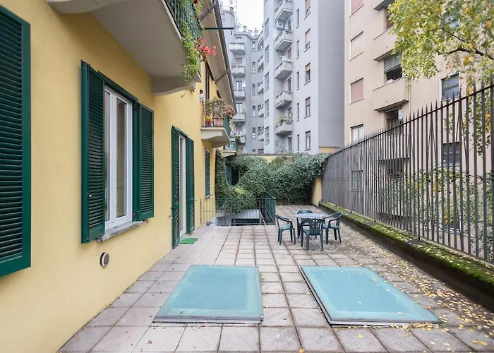 The Large Terrace Between Duomo And Navigli District Διαμέρισμα